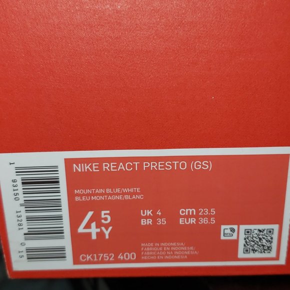 Nike Youth React Presto (4.5Y) - Picture 2 of 4